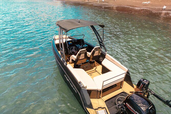 Rent a SpeedBoat in Santorini with License or Skippered - A Deep Dive into the Santorini Speedboat Experience