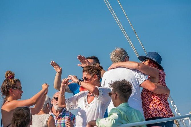 Rent a Traditional Wooden Boat (64 pax) - Key Points