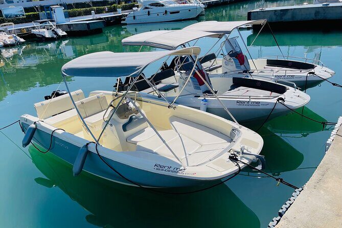 Rent Boat Invictus FX190 8 places independently for 4-Hour - Key Points