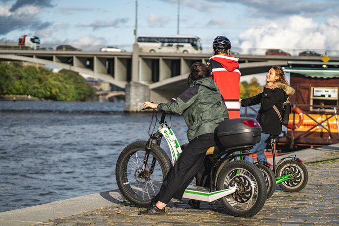 Rent your E-Scooter Hugo Bike in Prague! - FAQs