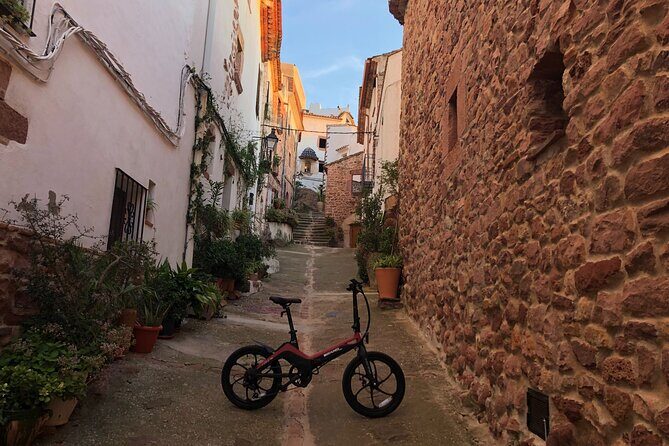 Rental of electric bicycles, personalized routes guided by GPS - Introduction: A Convenient and Authentic Way to Explore Vilafamés