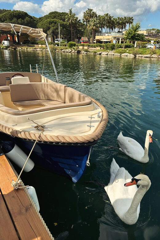 Rental of electric boats without a license - Exploring the Experience in Detail