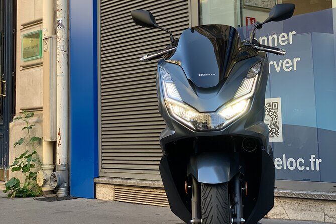 Rental scooter PCX Honda 125cc (B / A1 permit) Paris - Exploring Bikeloc Scooter Rental in Paris