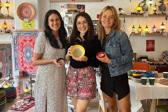 Resin Art Classes Brisbane: Cheeseboards & Coasters - Authentic Feedback from Participants