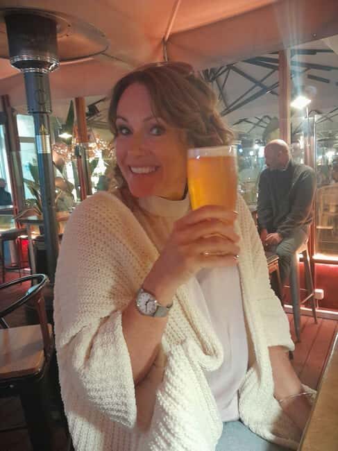 Rethymno: Old Town Craft Beer Walking Tour - Starting Off with a Refreshing Welcome
