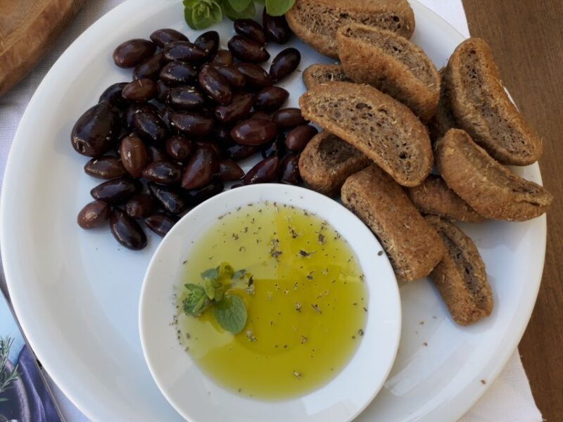 Rethymno: Olive Oil Tasting with Cretan Food Pairing - Rethymno: Olive Oil Tasting with Cretan Food Pairing