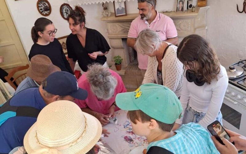 Rethymnon: Melidoni cave - Arkadi - Villages & Cooking Pies - Key Points