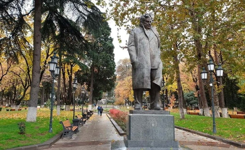 Revolutionary Tbilisi Walking Tour - Key Points