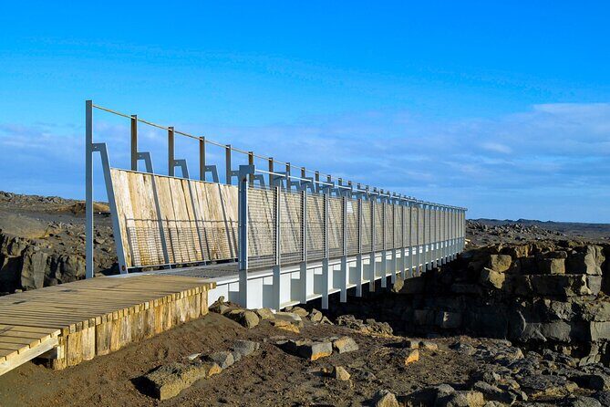 Reykjanes Peninsula: Volcanos & Blue Lagoon Self-Guided Tour - The Tectonic Marvel: Bridge Between Continents