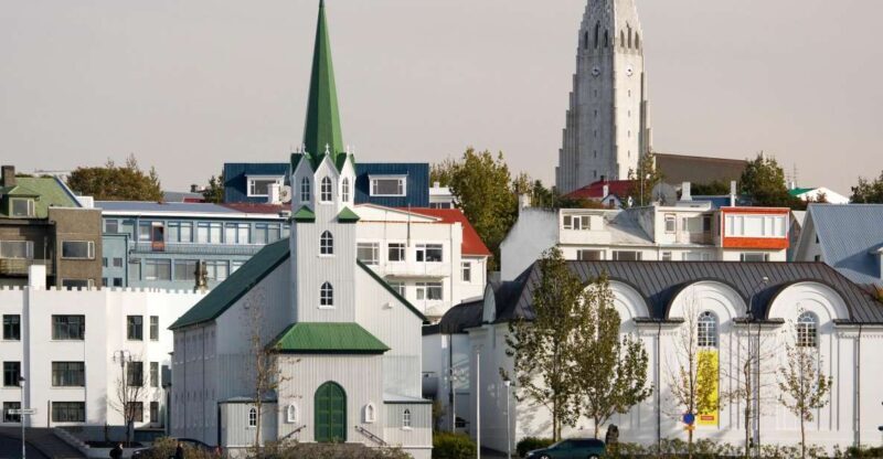 Reykjavik: Express Walk with a Local in 60 minutes - Exploring Reykjavik in Just an Hour: What You Can Expect