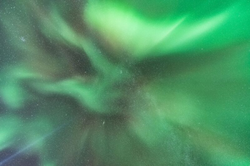 Reykjavik: Northern Lights Group Tour with Photos - What’s Included and What to Bring