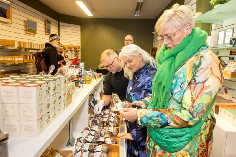 Reykjavik: Private Christmas Walking Tour - Key Points