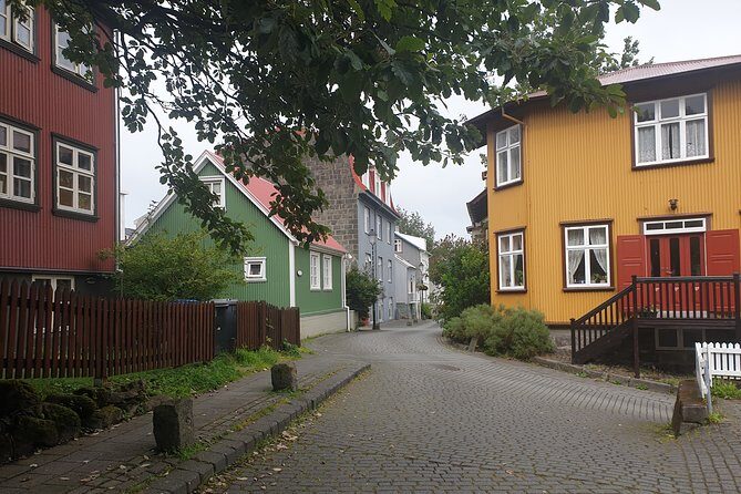 Reykjavík Small group Walking Tour - by CityWalk - Architectural and Modern Highlights