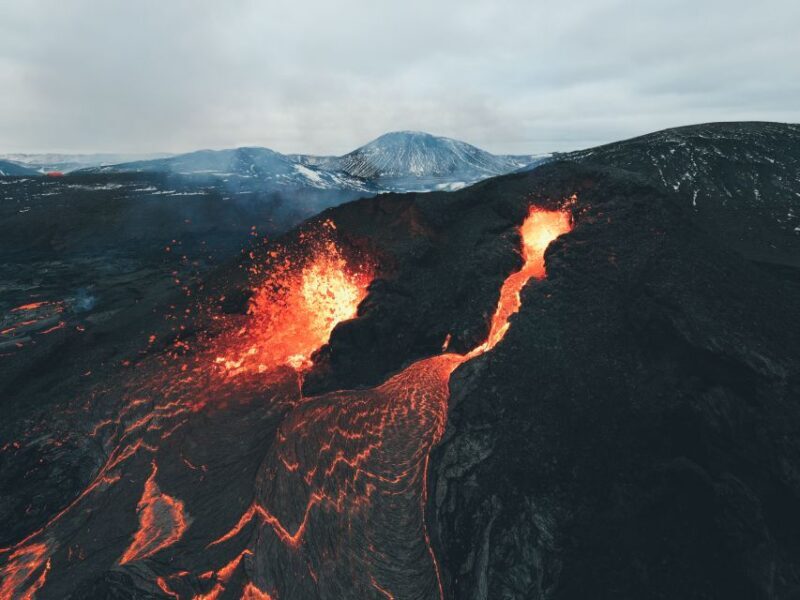 Reykjavík: Volcano Eruption Site and Reykjanes Hiking Tour - A Closer Look at the Experience