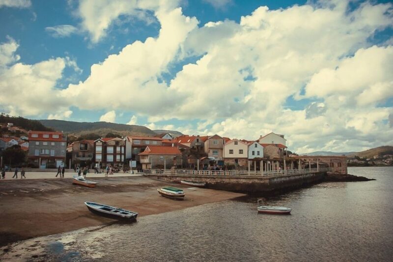 Rías Baixas: Guided Day Tour from Santiago with Boat Ride - Key Points