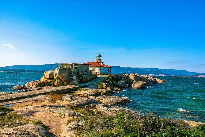 Rías Baixas Private Tour with Wine Tasing, Food, Mussels Boat and Pickup - The Value of This Tour: Price and Experience