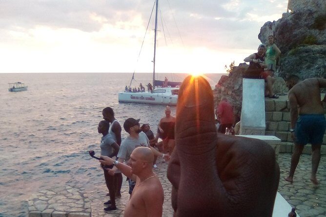 Ricks Cafe - The Experience in Detail: What to Expect at Ricks Cafe