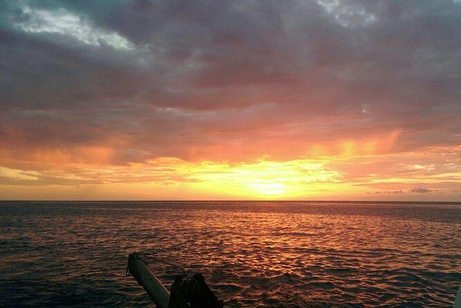 Ricks Cafe + Shopping - Exploring the Ricks Cafe + Shopping Tour in Detail