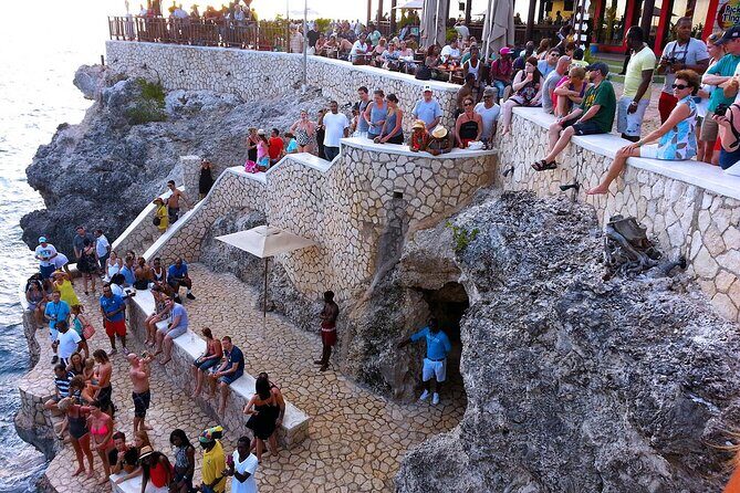 Rick's Cafe Sunset Tour with Transportation - FAQ