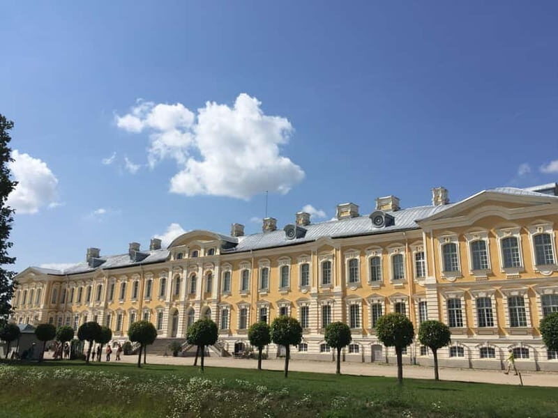 Riga: Bauska Castle, Rundale Palace and Hill of Crosses Trip - In-Depth Look at the Tour Experience