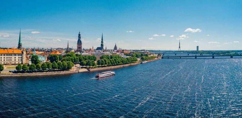 Riga: City Introduction Walking Tour with a Local Guide - Key Points