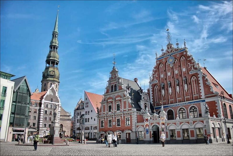 Riga Classical Old Town 2-Hour Walking Tour - A Deep Dive into the Riga Old Town 2-Hour Walking Tour