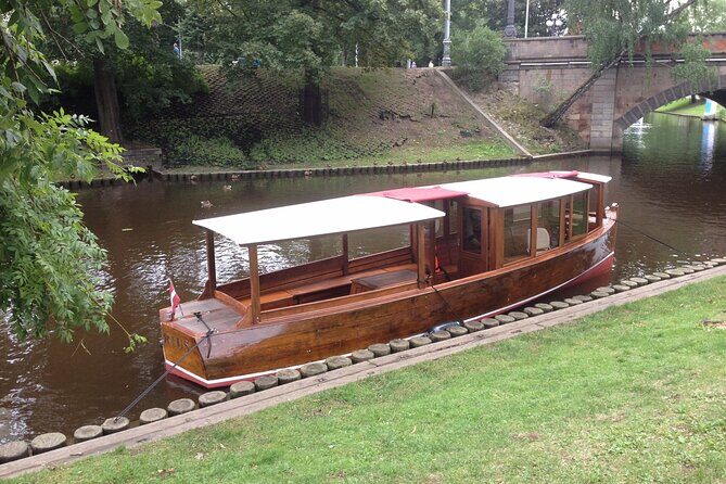 Riga: Evening or Sunset Boat Tour with Drink and Audio Guide - Riga: Evening or Sunset Boat Tour with Drink and Audio Guide — A Detailed Look