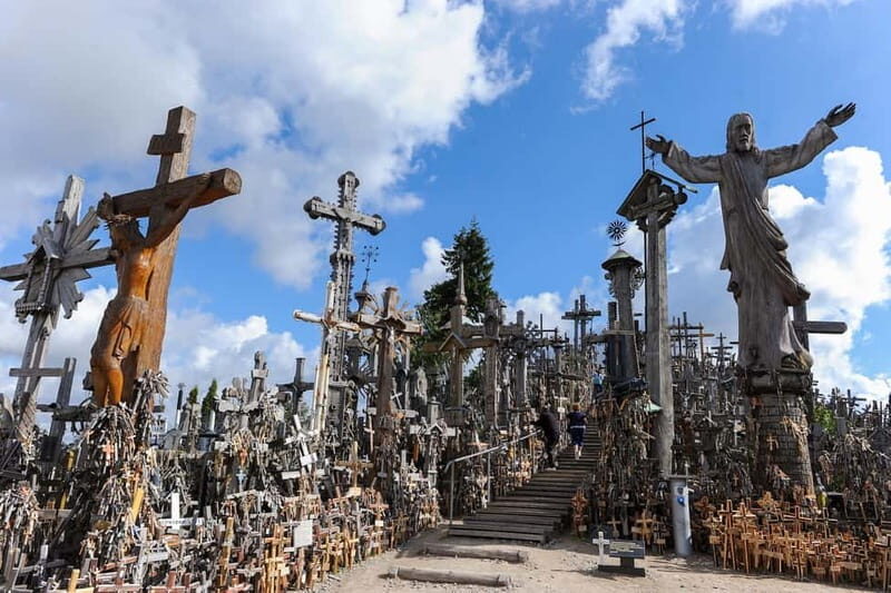 Riga: Hill of Crosses, Rundle Palace, & Bauska Castle Tour - The Itinerary in Detail