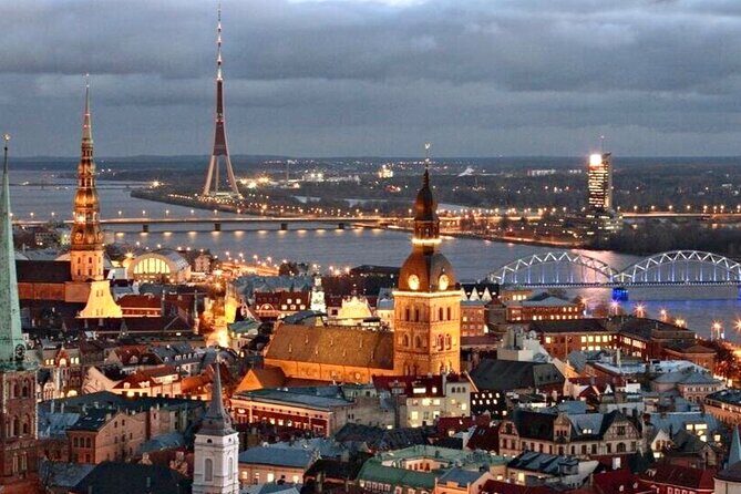 Riga Old Town, C Market & Art Nouveau Guided Walking Tour - Starting at Riga Central Market: The Largest Market in Europe