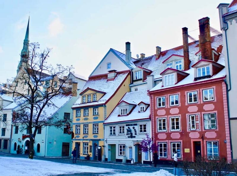 Riga Old Town, C Market & Art Nouveau Guided Walking Tour - Key Points
