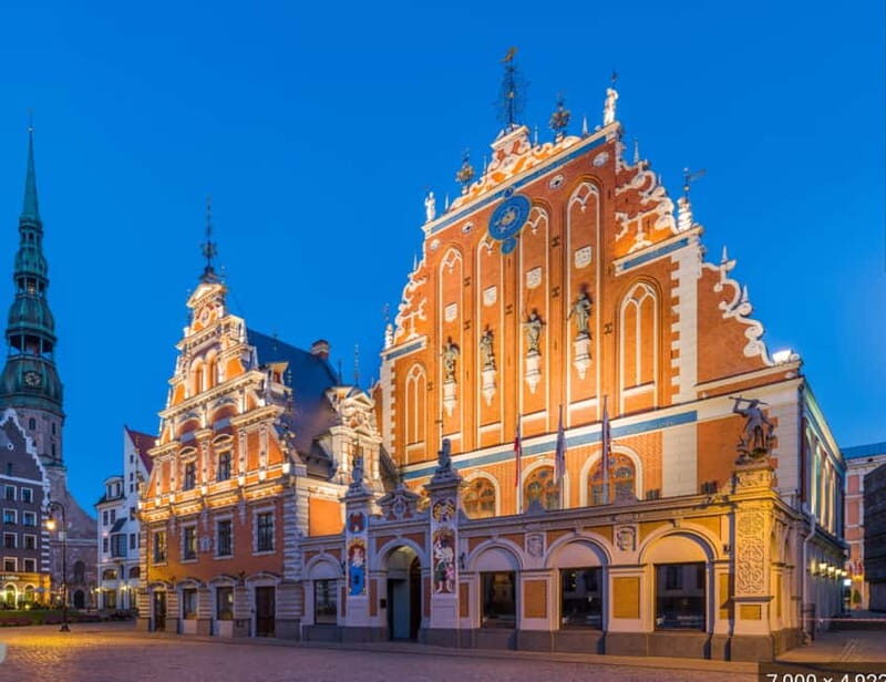 Riga Old Town, C Market & Art Nouveau Guided Walking Tour - Exploring Riga in Depth: A Practical Guide to the Tour
