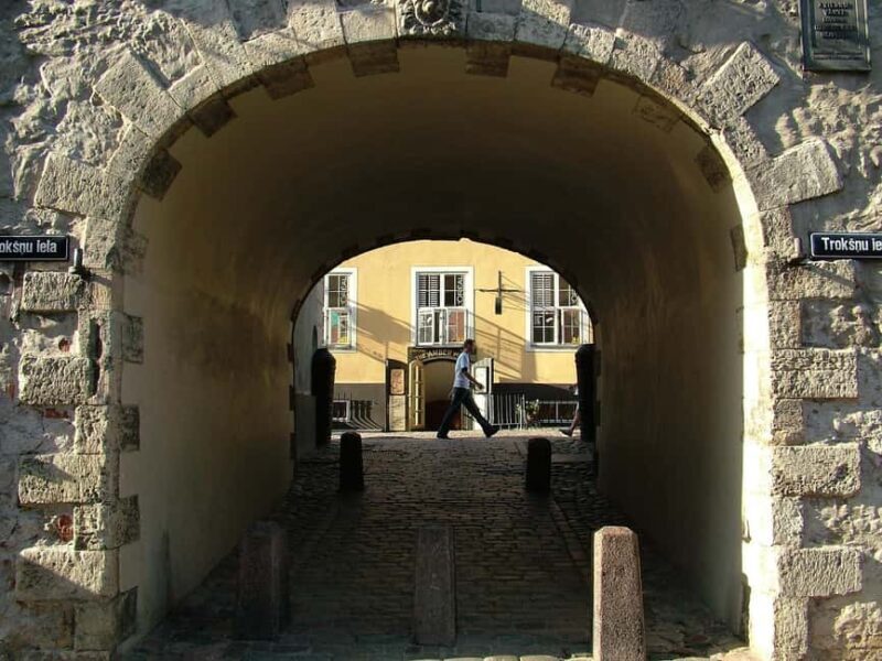 Riga: Old Town Walking Tour in a Small Group or Private - Why This Tour Excels for Travelers