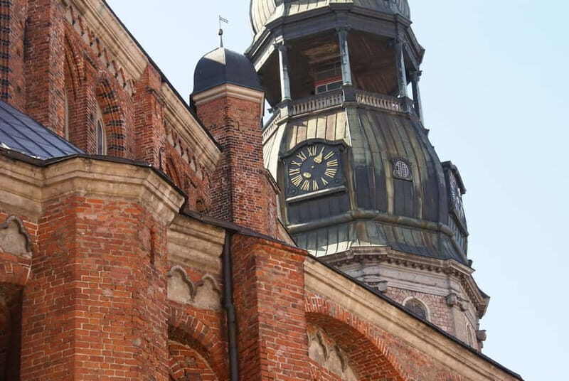 Riga: Old Town Walking Tour with Art Nouveau Highlights - An In-Depth Look at Riga’s Old Town Walking Tour