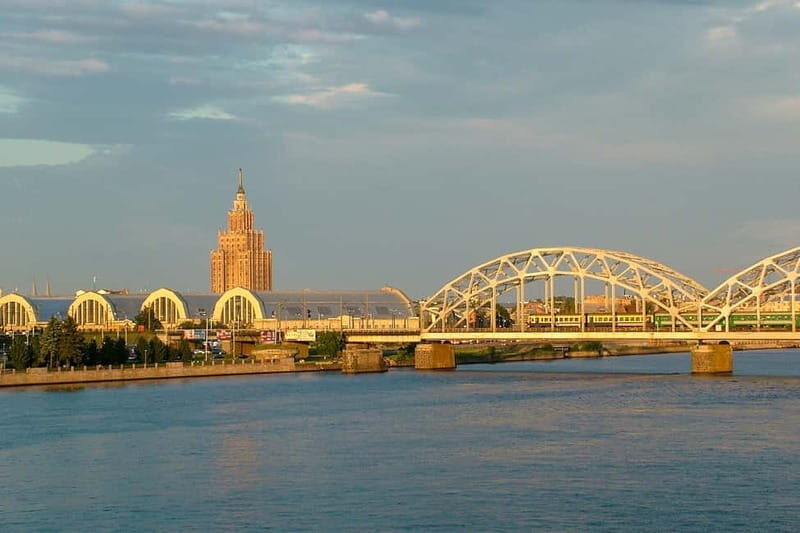 Riga: Private Walking Tour with a Local - Key Points