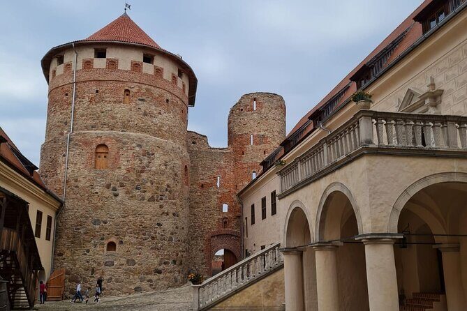 Riga to Vilnius - Sightseeing transfer - FAQs