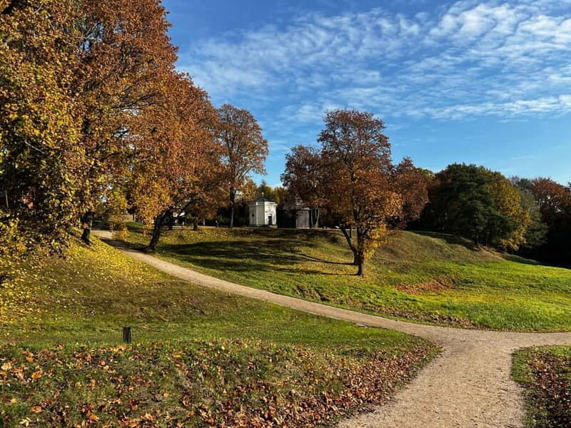 Riga-Vilnius:Rundale palace/Hill of Crosses/Medieval Kernave - Who Is This Tour Best For?