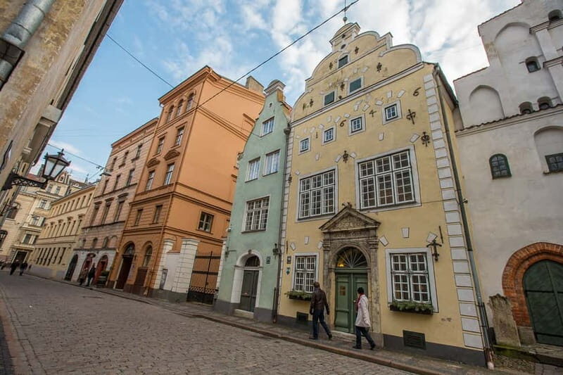 Riga's Old Center and Art Nouveau Tour - Exploring Riga’s Medieval Heart