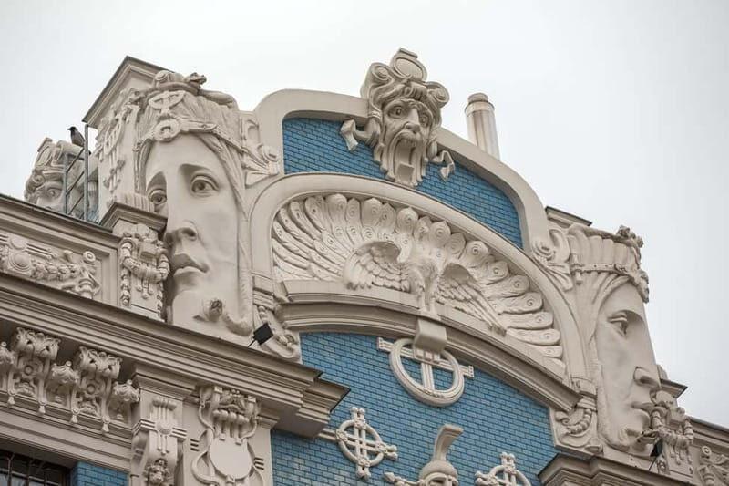 Riga's Old Center and Art Nouveau Tour - Authentic Reviews and Traveler Insights