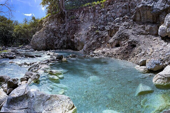 Rincon de la Vieja/Santa Maria Nature Hike & Hot Springs/Half day - Key Points