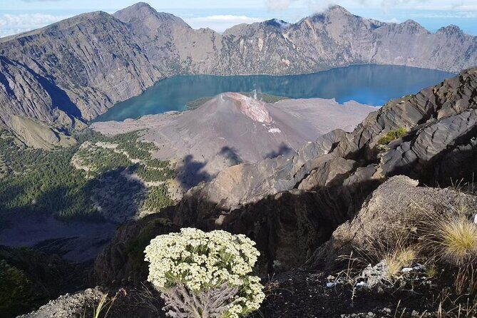 Rinjani Trekking Three Days Two Night Summit Lake - The Full Experience: A Detailed Look at the Rinjani Trek