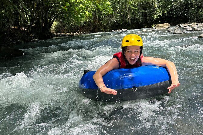 Río Celeste: Tubing Adventure in the Río Celeste - An In-Depth Look at the Río Celeste Tubing Experience