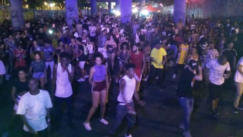 Rio de Janeiro: Baile Charme - Authenticity and Cultural Value