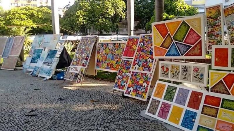Rio de Janeiro: Hippie Fair Half-Day Walking Tour - Key Points