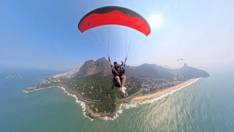 Rio de Janeiro : Paragliding Tandem Flights over Rio - A Deep Dive into the Paragliding Experience