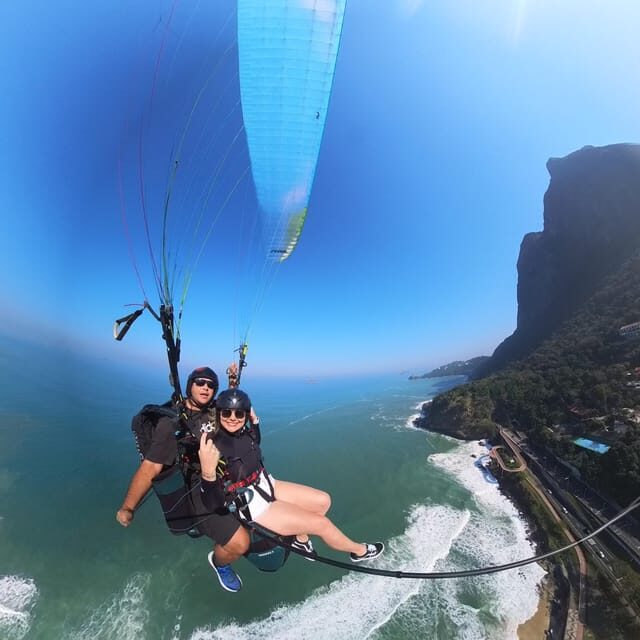 Rio de janeiro : Paragliding Tandem Flights over Rio - Who Is This Tour Best Suited For?