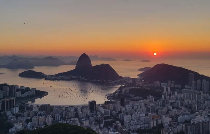 Rio de Janeiro: Private Sunrise Tour at Mirante Dona Marta - Key Points