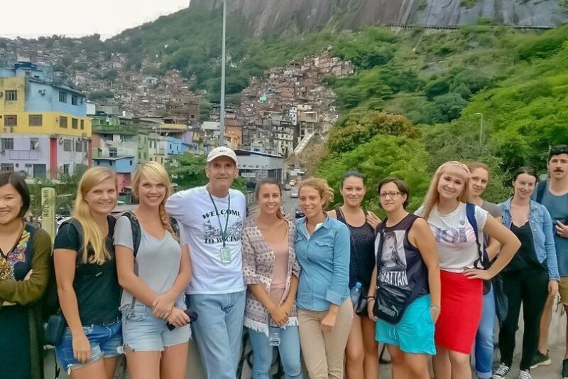 Rio de Janeiro: Rocinha Favela Walking Tour with Local Guide - Authenticity and Respect: Balancing Insight with Sensitivity