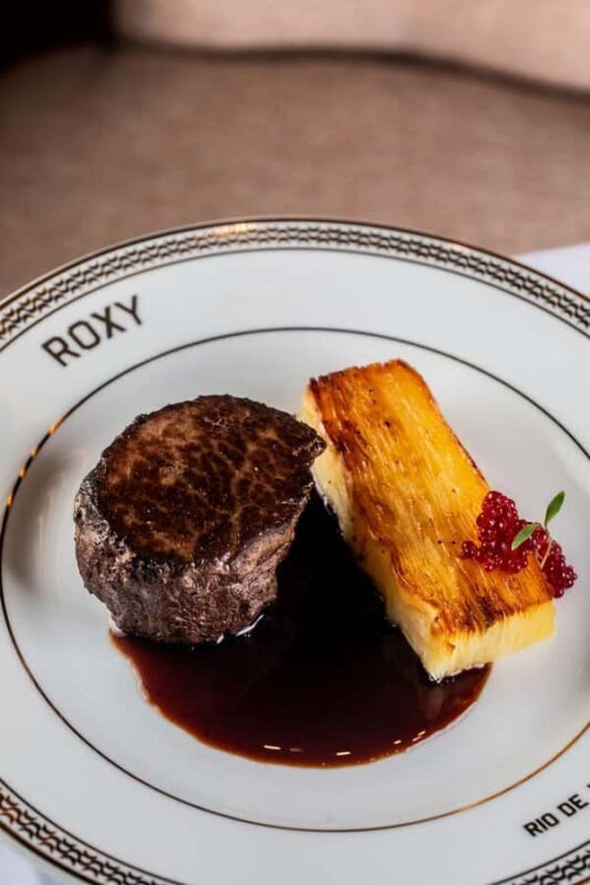 Rio de Janeiro: Roxy Dinner Show with Hotel Pickup - Key Points