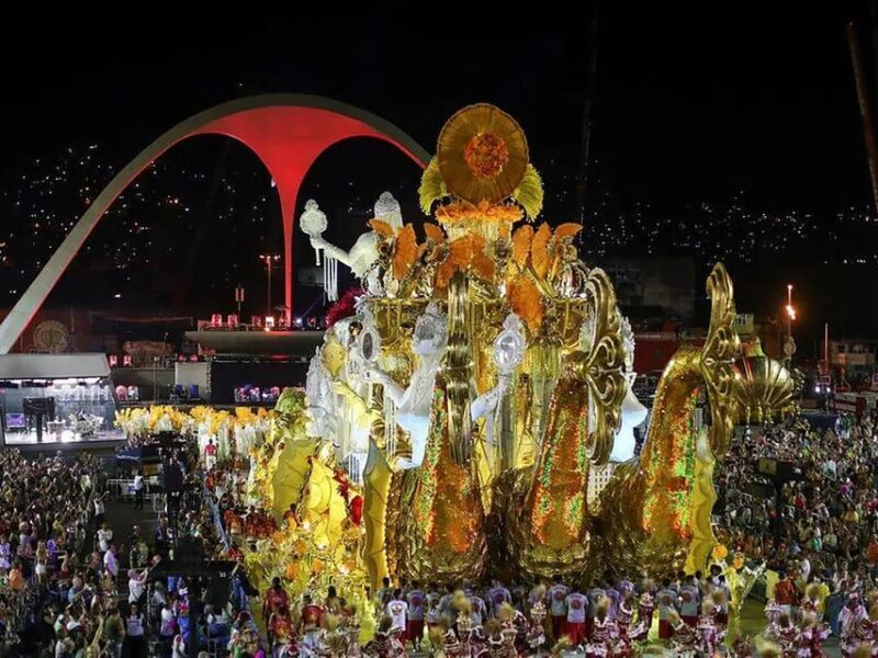 Rio: Sambadrome Carnival Parade + transfer 2026 - Key Points