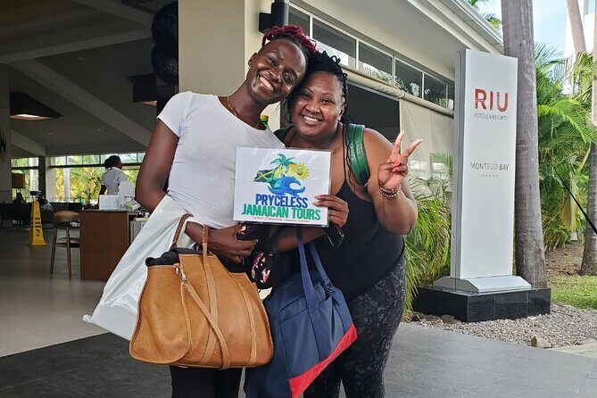 RIU Reggae Palace and RIU Montego Bay Private Airport Transfer - An Honest Look at the Private Airport Transfer in Montego Bay